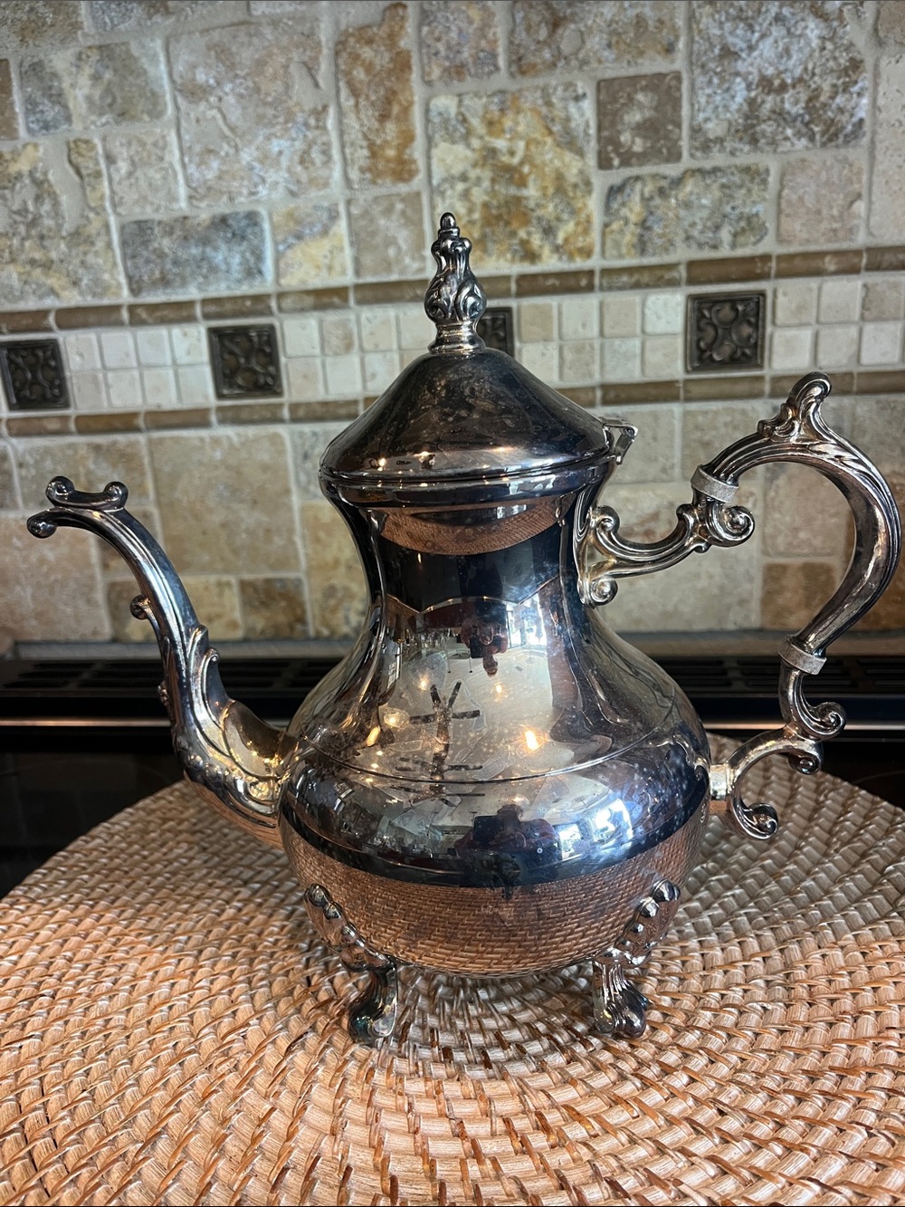 EUC vintage FB Rogers silver plated Victorian style ornate footed coffee/tea pot